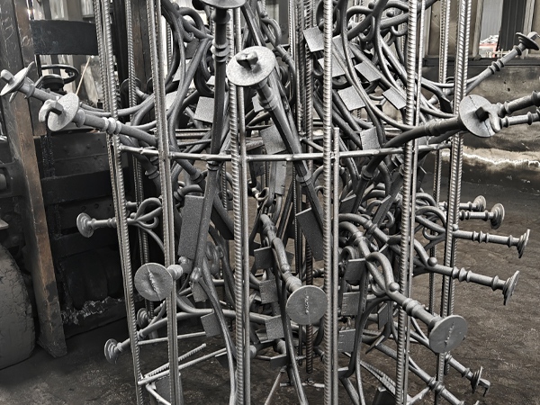 Hot dip galvanized anchor bolt cage, sand ballasting prefabricated rebar foundation cage for light pole and steel structure concrete base